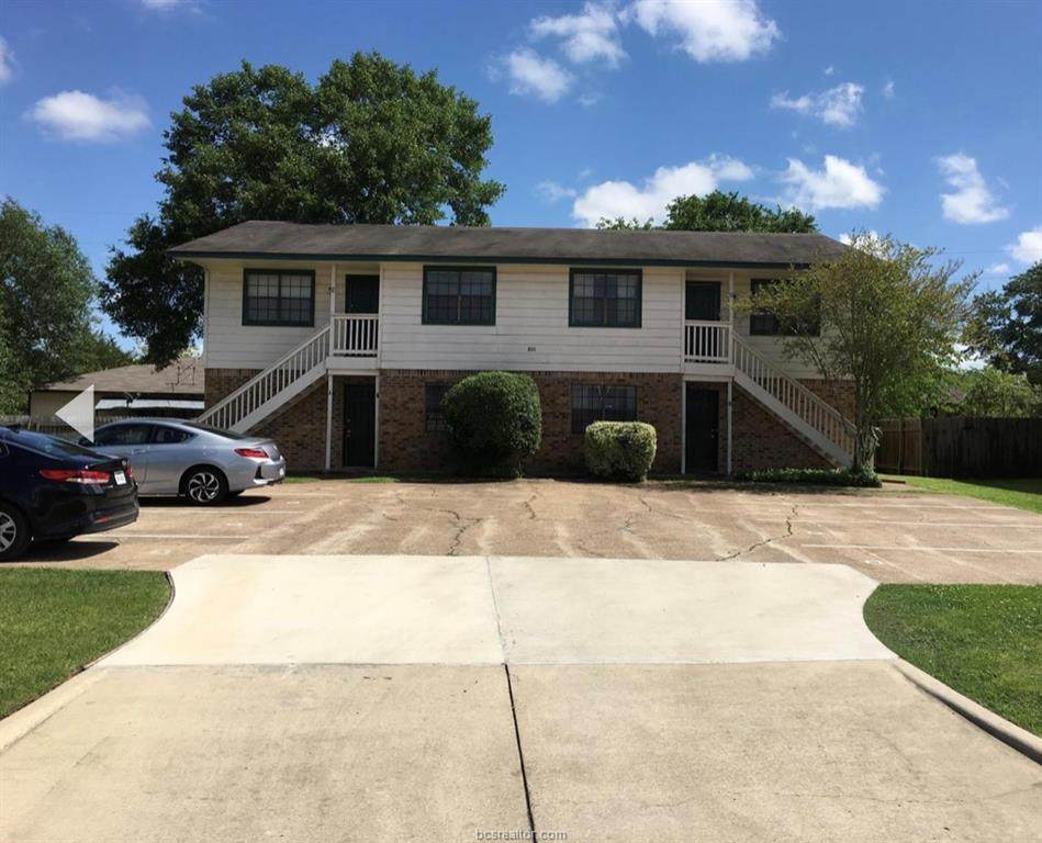 800 Navarro Drive - Photo 1