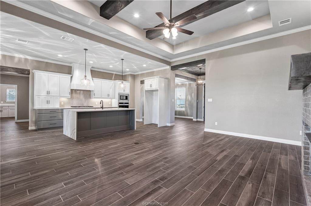 3320 Stoneleigh Road - Photo 1