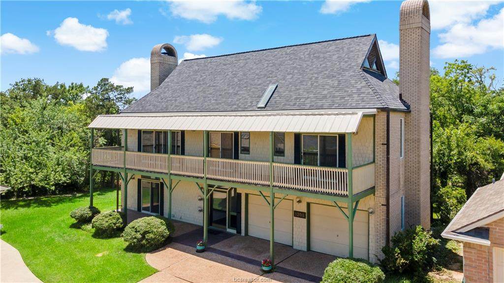 1208 Brook Hollow Court - Photo 1