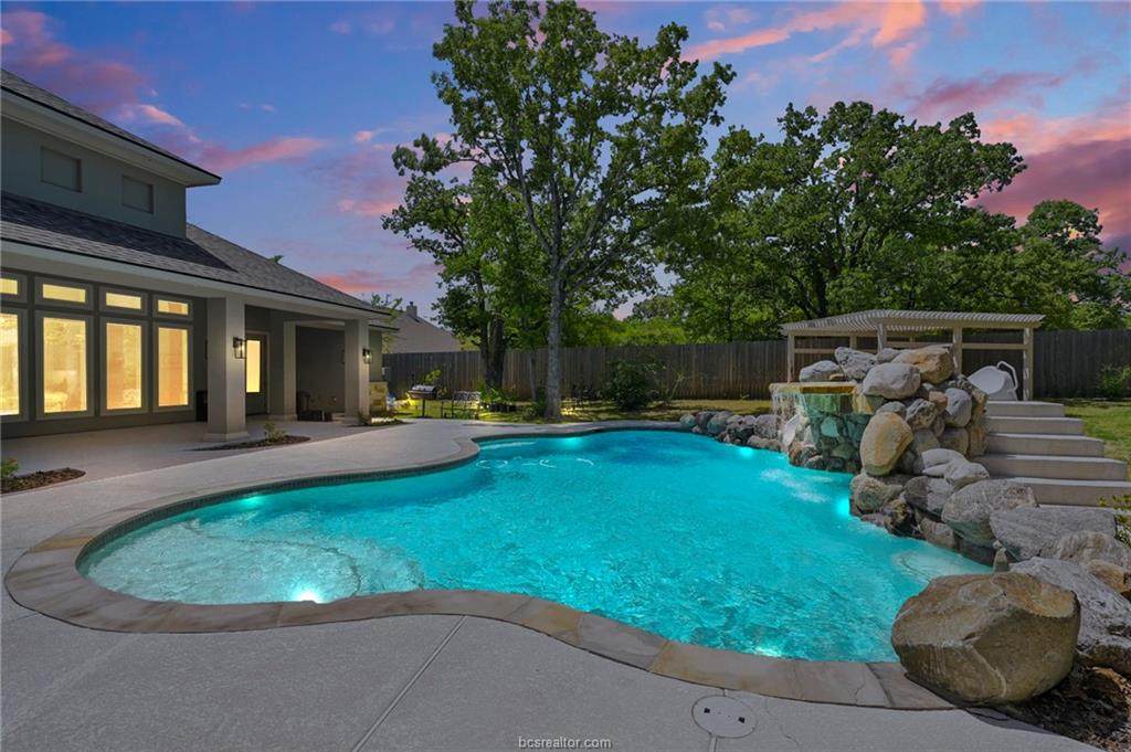 2713 Thornberry Drive - Photo 1
