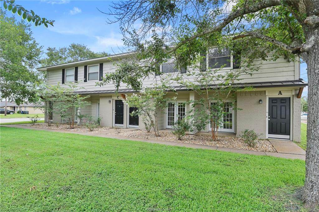 1401 Airline Drive - Photo 1