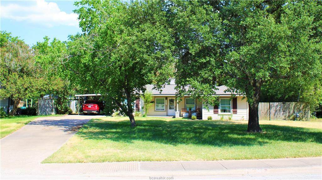 302 Francis Drive - Photo 1