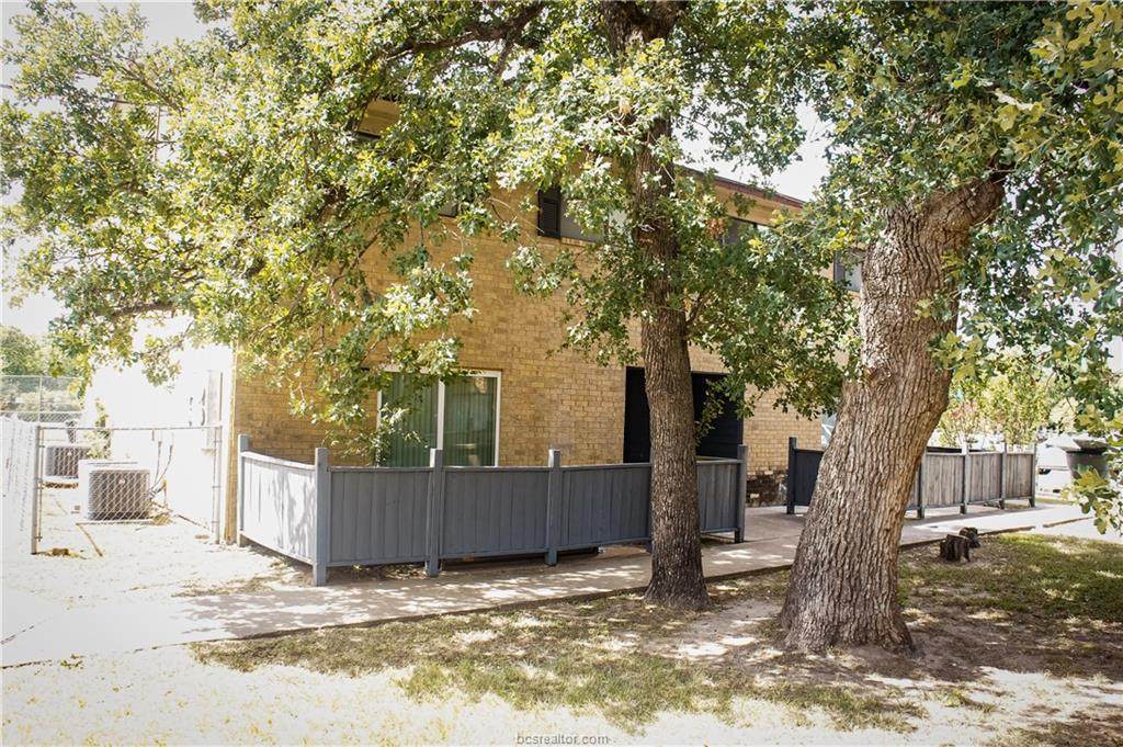 2400 Blanco Drive - Photo 1