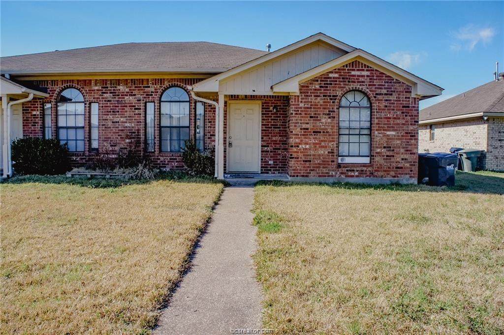 903 Camellia Court - Photo 1