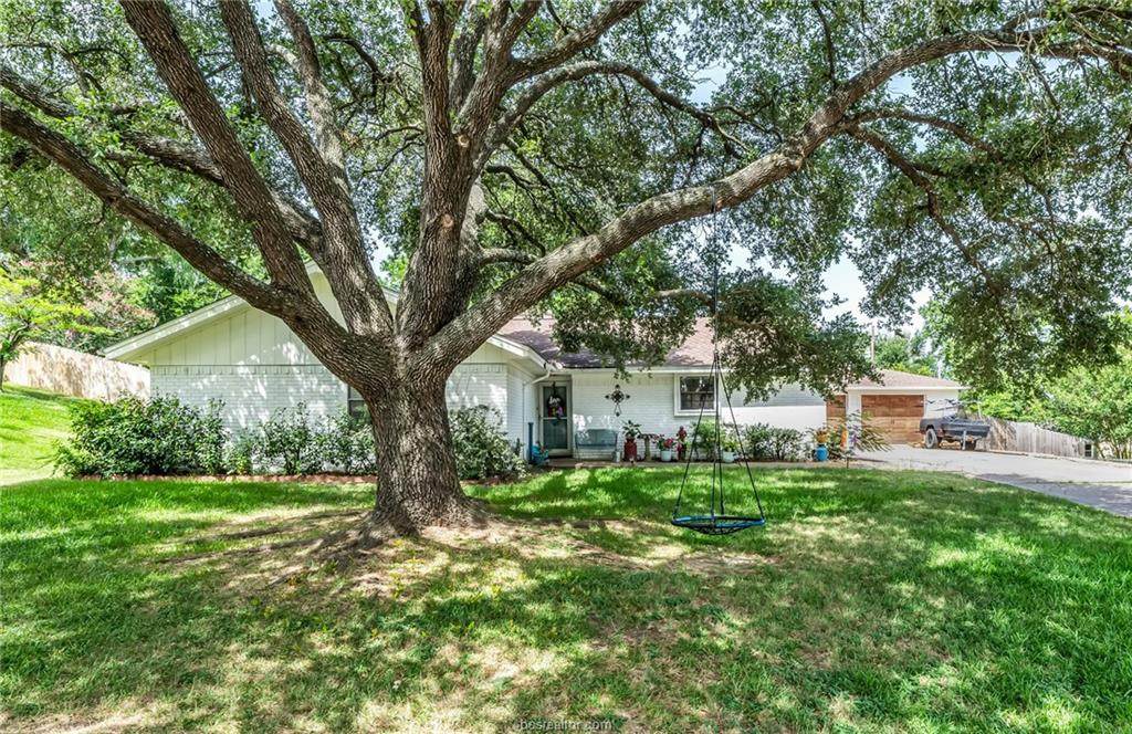 825 Gray Street - Photo 1