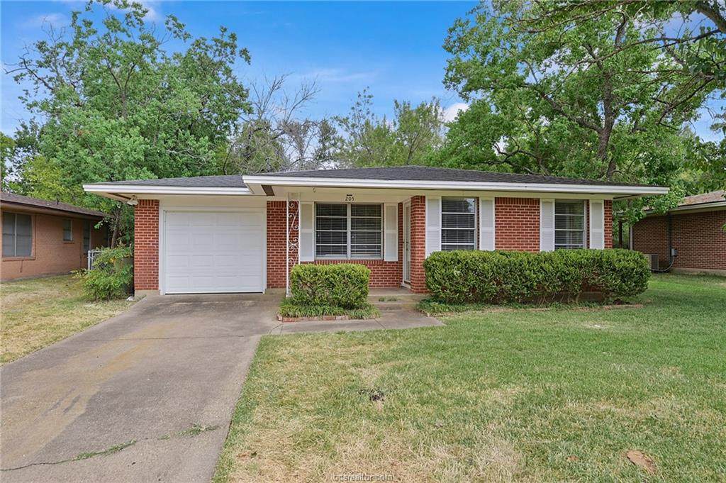 205 Helena Street - Photo 1