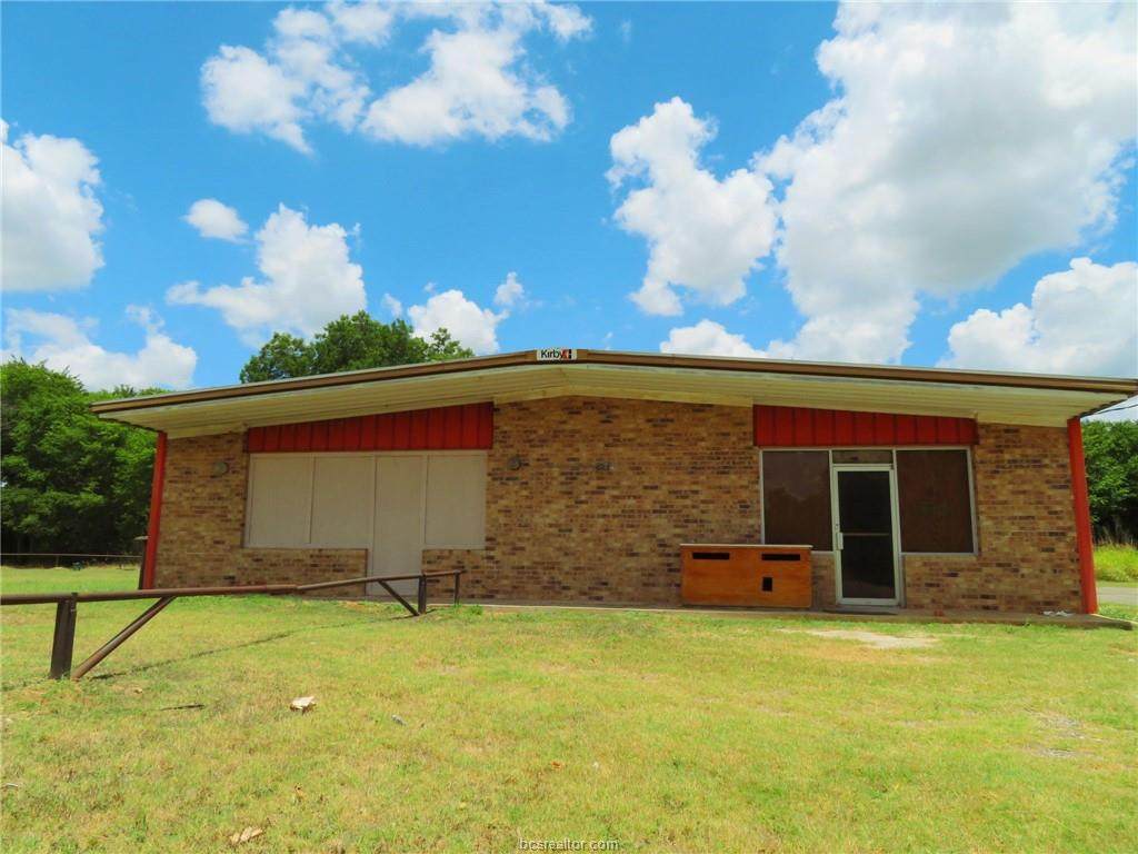 306 N Main - Photo 1