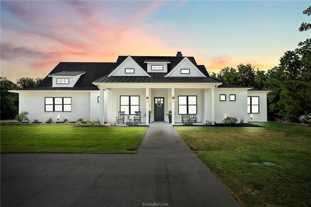 3886 Golden Trail - Photo 1