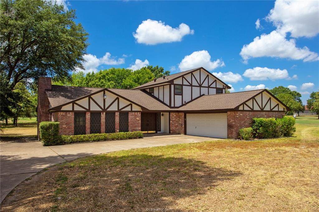 2701 Apple Creek - Photo 1