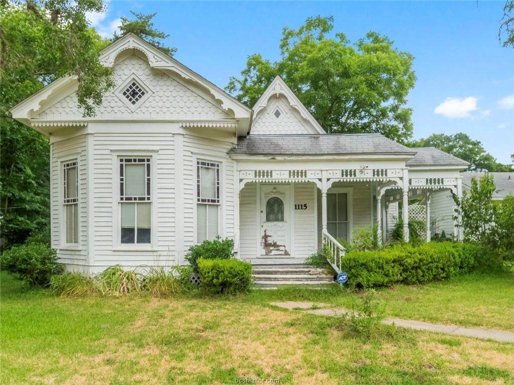 1115 Water Street - Photo 1