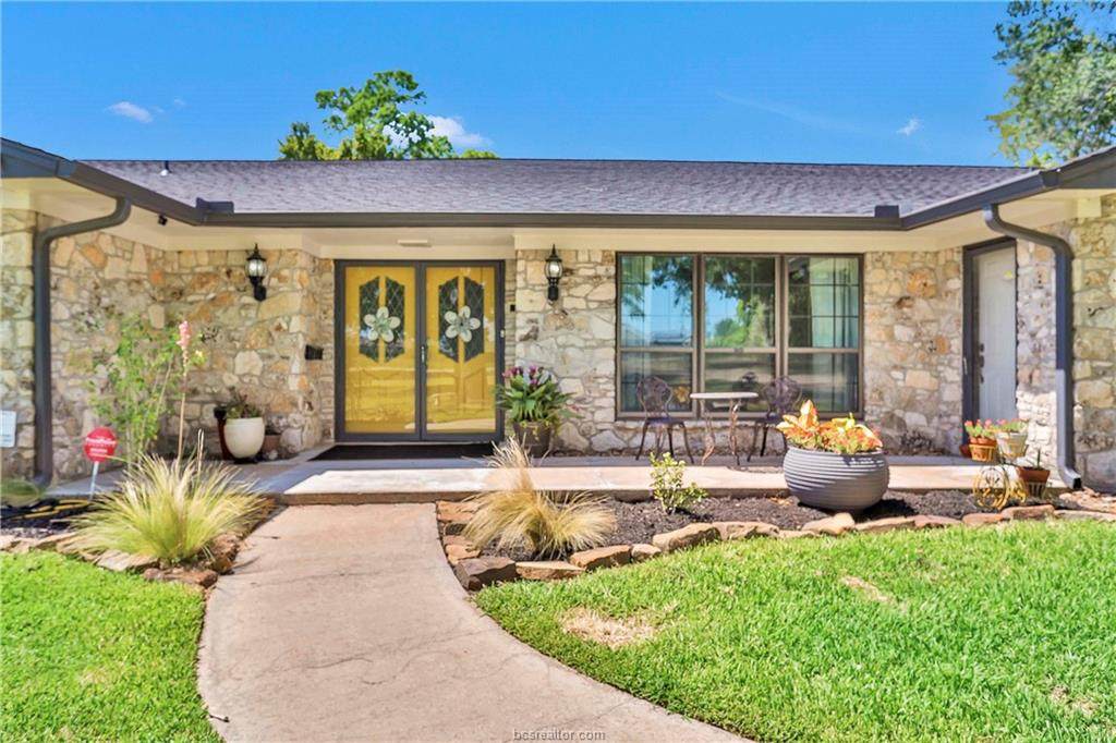 22985 Highway 105 - Photo 1