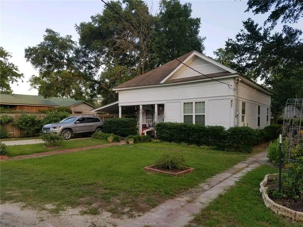 407 Heath Street - Photo 1