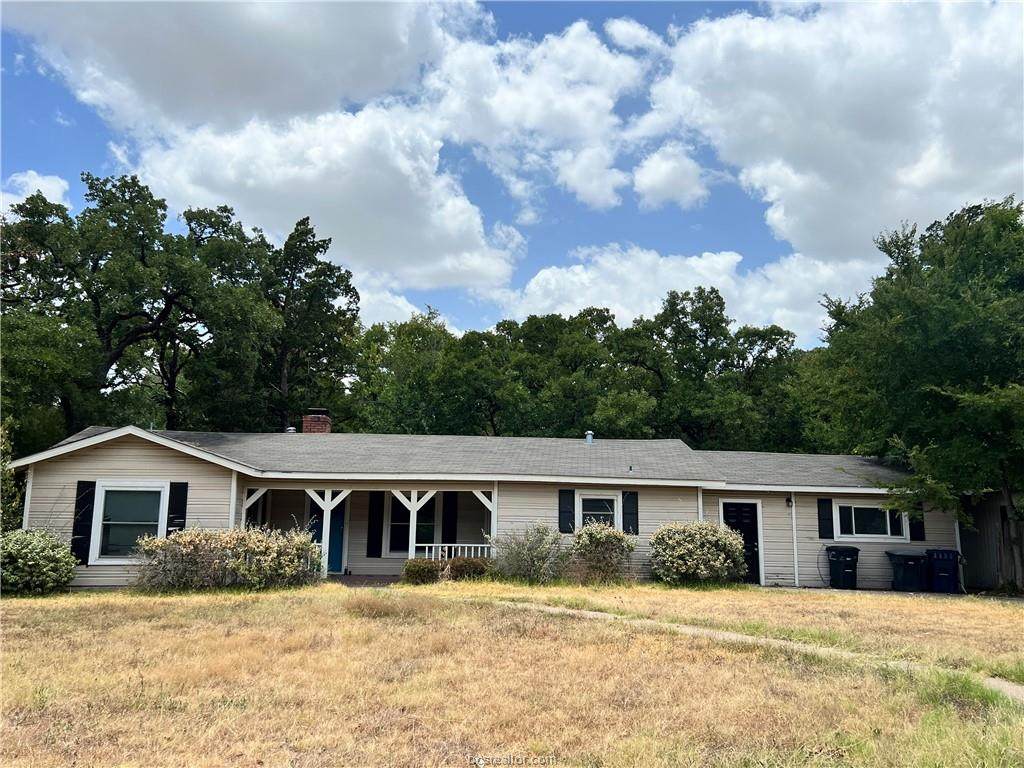 1120 Ashburn - Photo 1