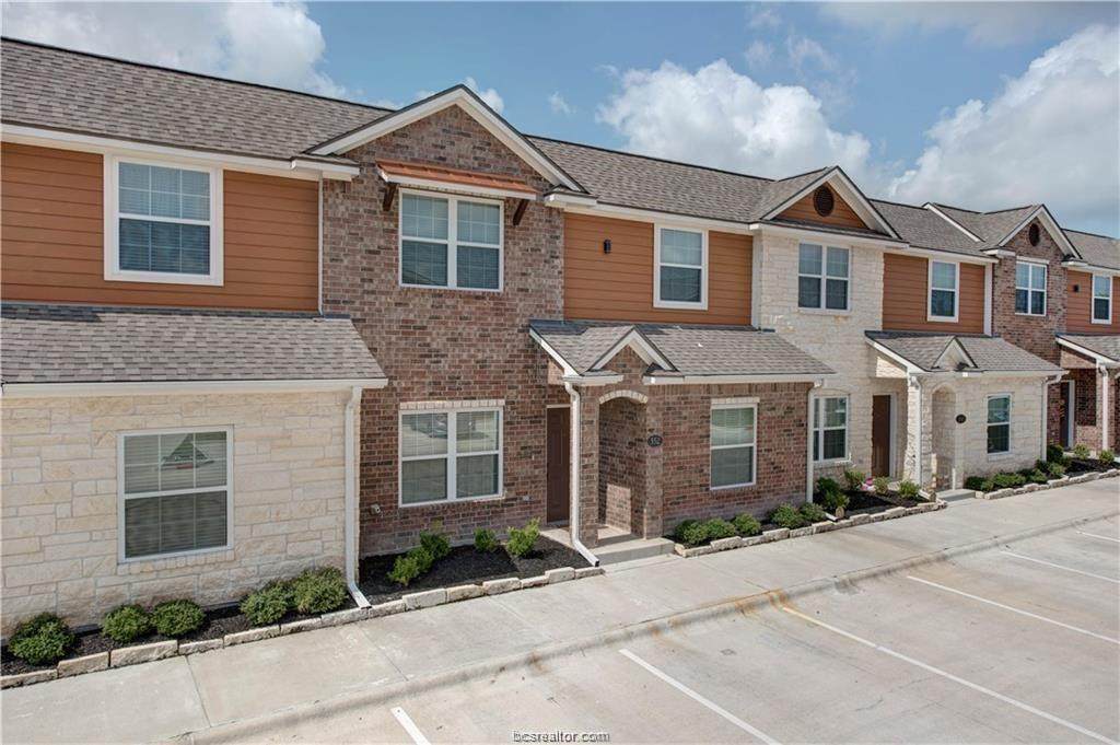 301 Southwest Parkway - Photo 1