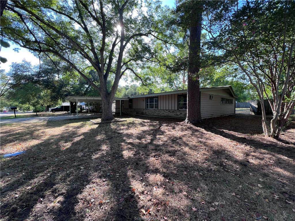 441 Holly Dr - Photo 1