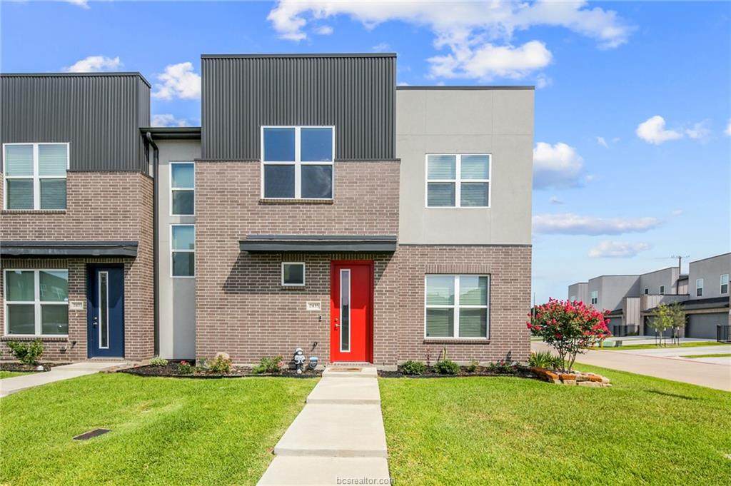 2435 Chinook Way - Photo 1