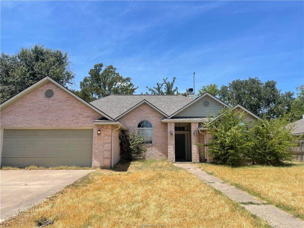 1005 Bayou Woods Drive - Photo 1
