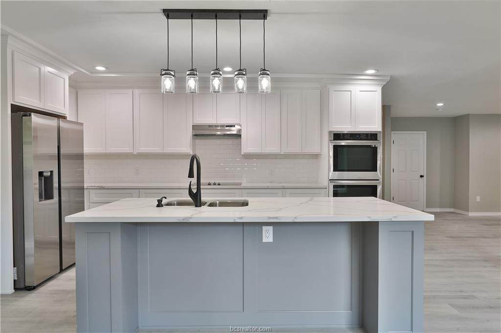 1209 Park Street - Photo 1