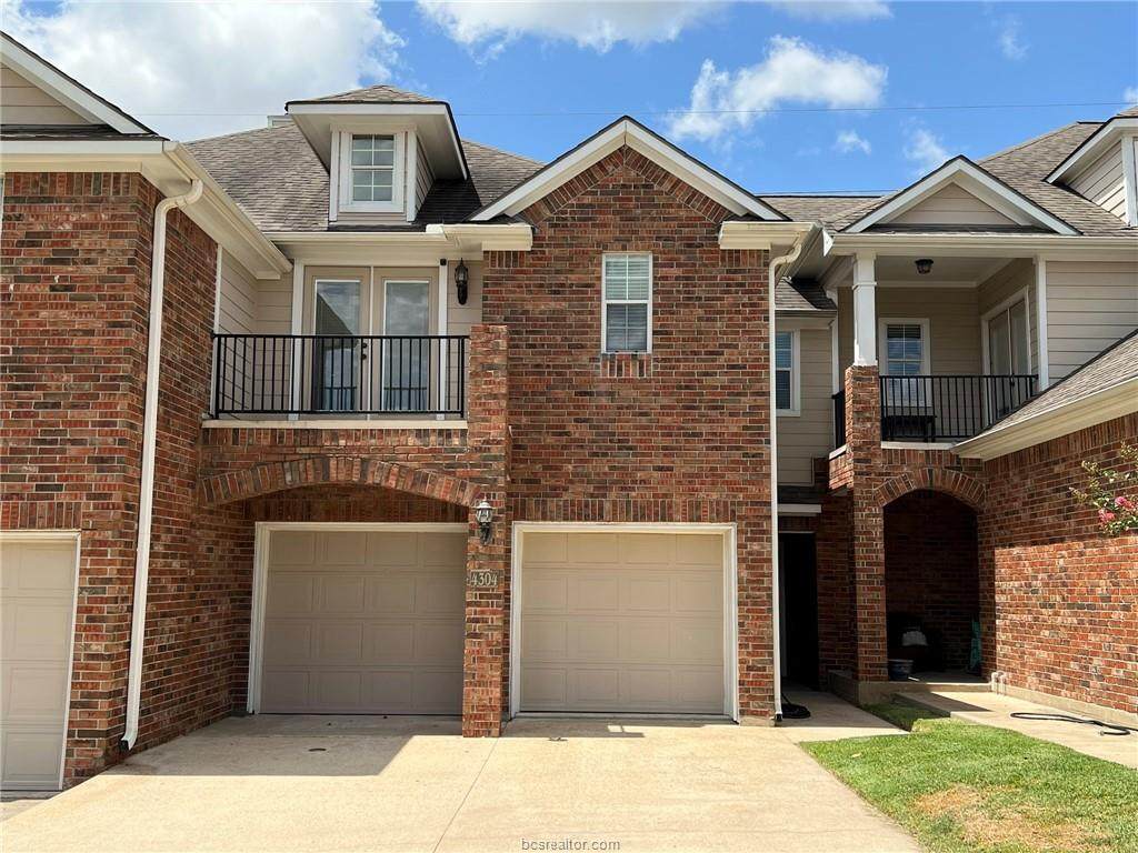 4304 Spring Hill Drive - Photo 1