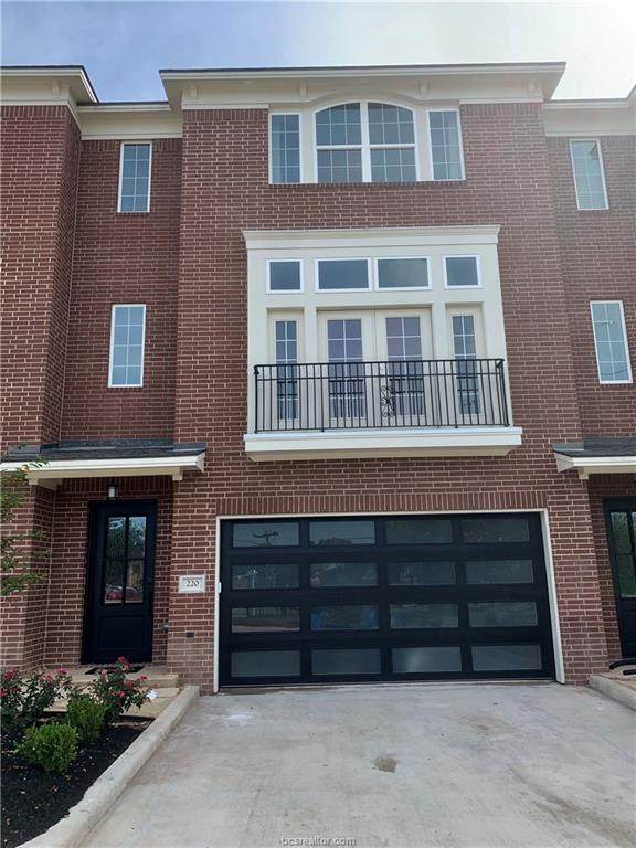 220 Tarrow Street - Photo 1