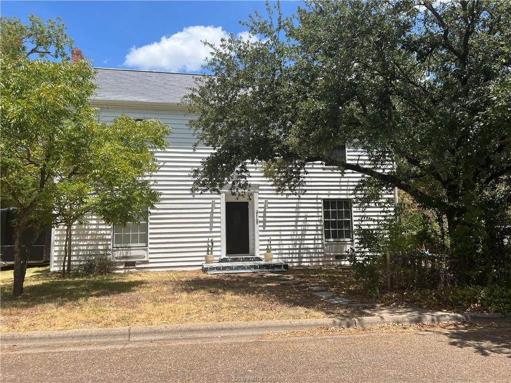 712 Banks - Photo 1