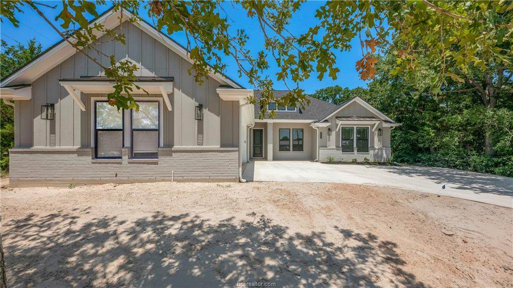 4044 Golden Eagle Drive - Photo 1