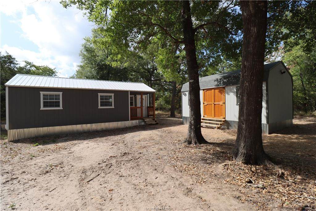 508 Cowboys Drive - Photo 1