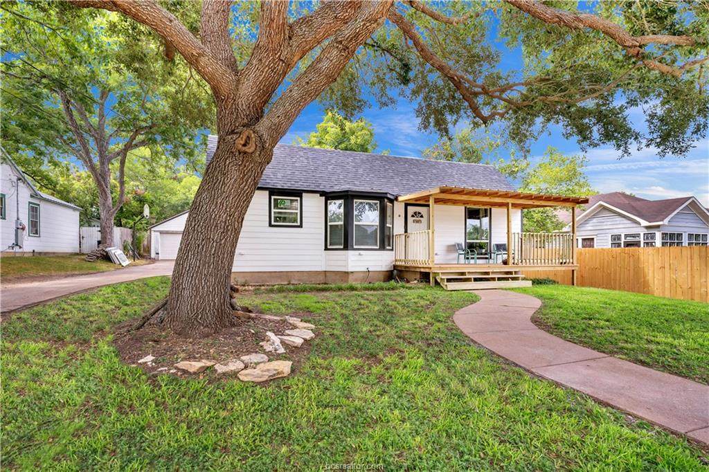 308 Lubbock Street - Photo 1