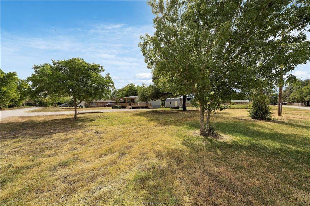 512 Willow - Photo 1