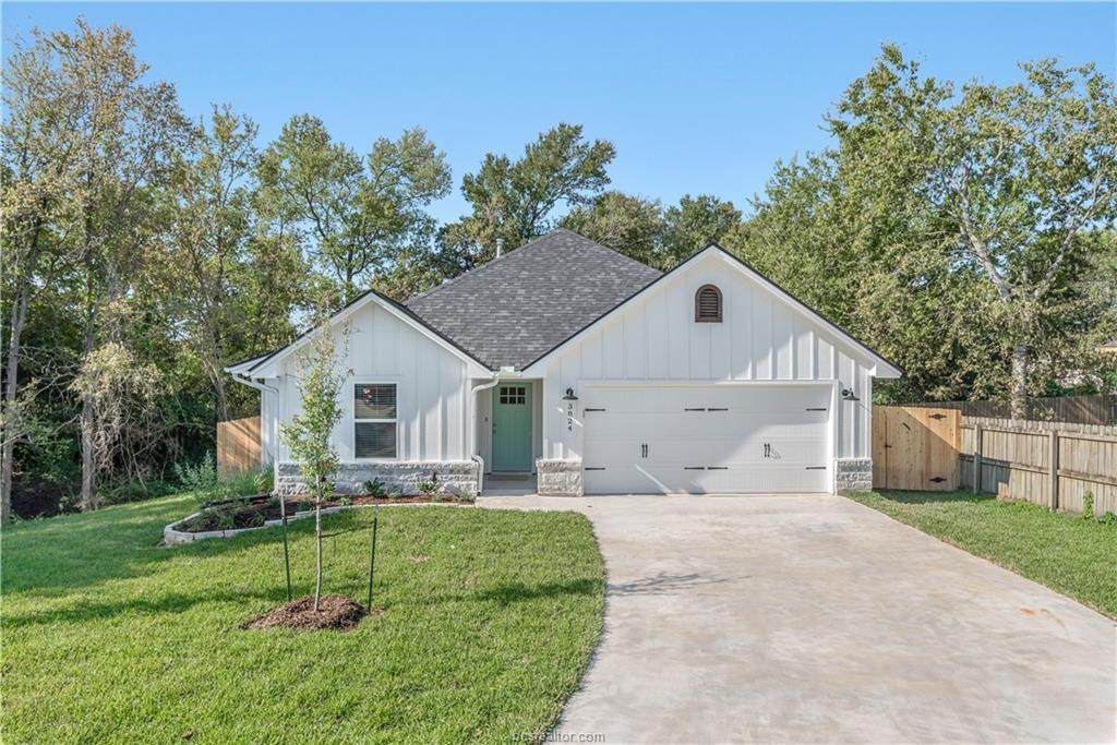 2906 Goldberg Drive - Photo 1