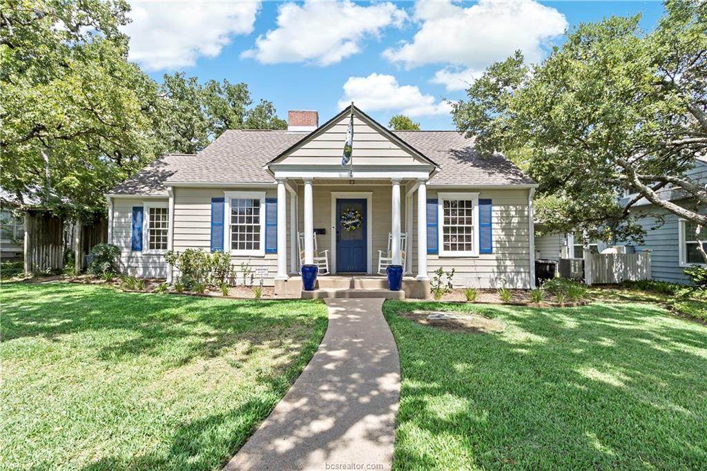 203 Suffolk Avenue - Photo 1