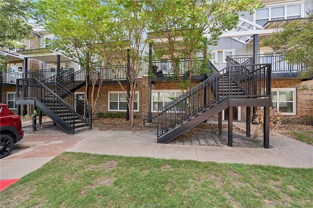 1725 Harvey Mitchell Parkway - Photo 1