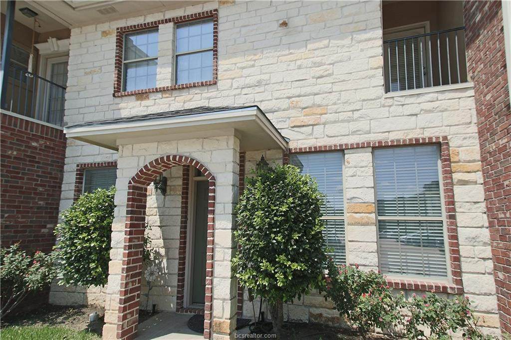 202 Forest Drive - Photo 1