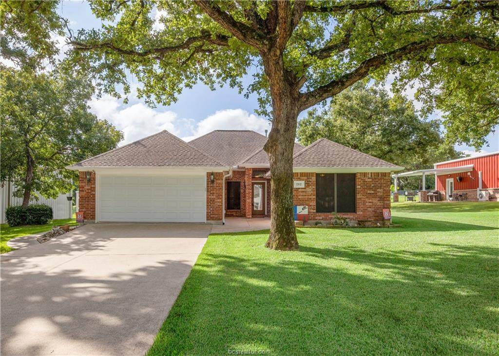 202 Golfview Drive - Photo 1