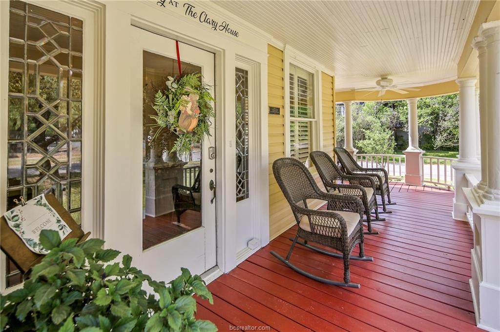 601 30th Street - Photo 1