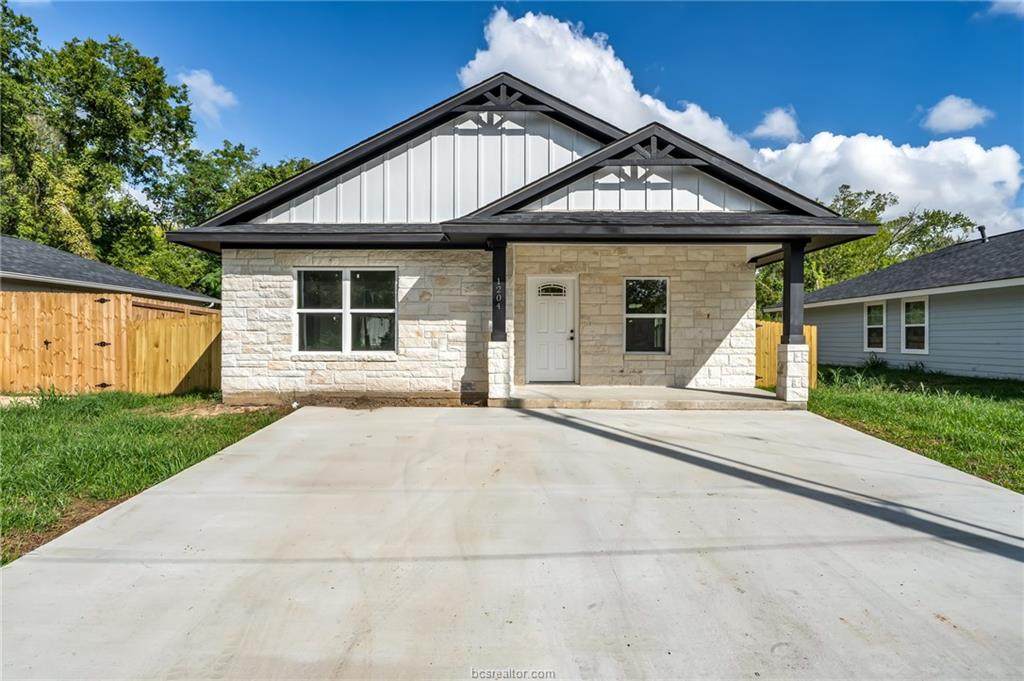 1204 Dale Street - Photo 1