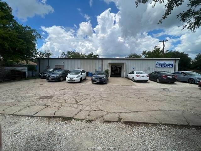 203 30th Street - Photo 1