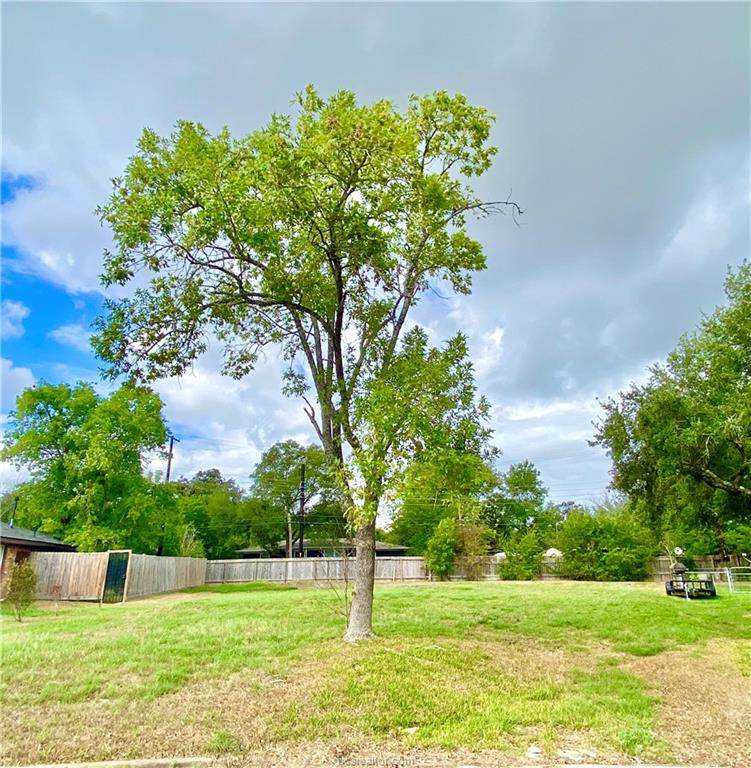 204 Fleetwood - Photo 1