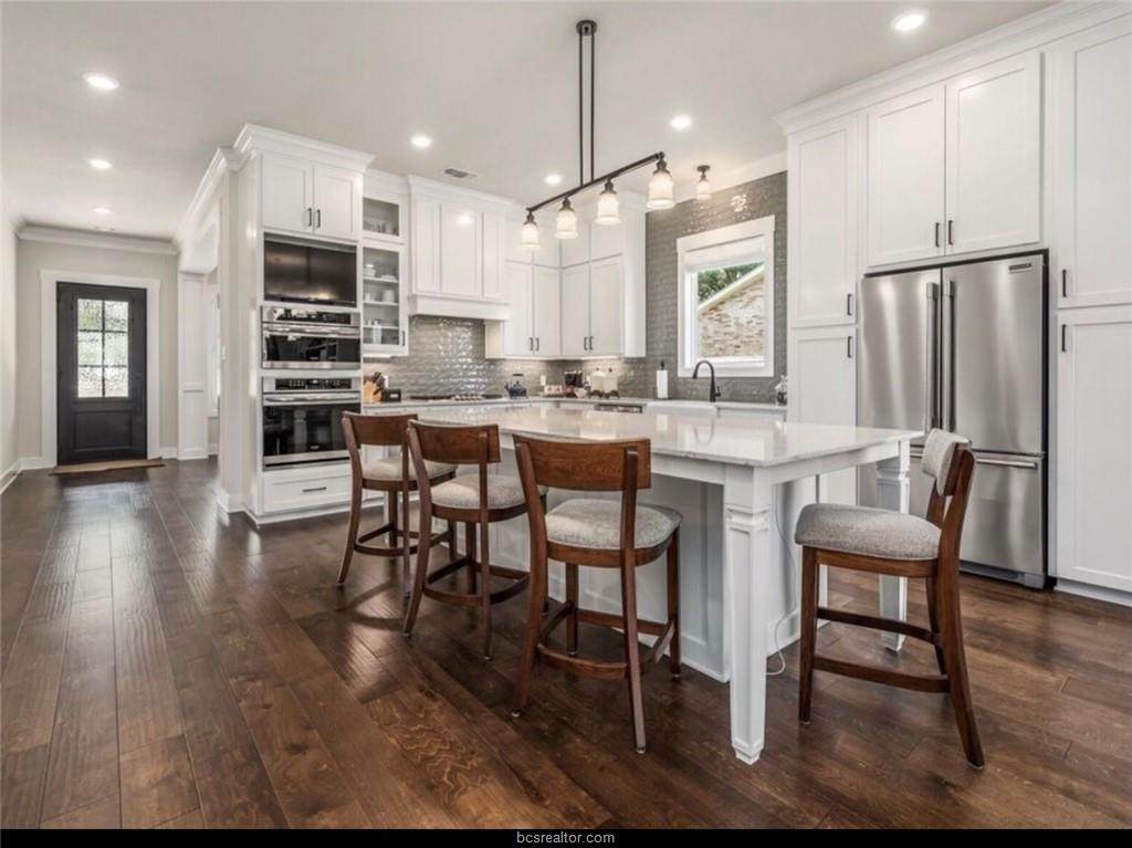 803 Thomas Street - Photo 1