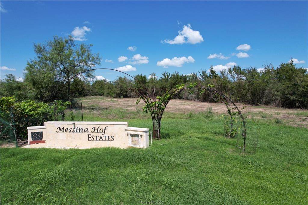 5013 Paulo Court - Photo 1