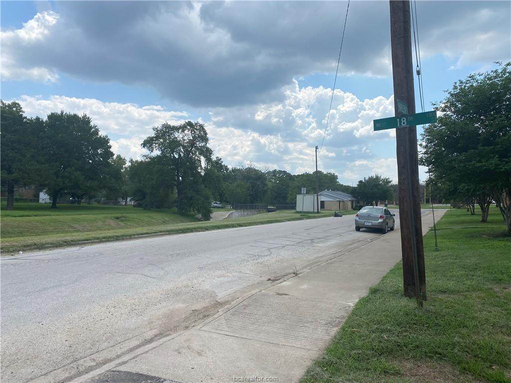 1400 18th Street - Photo 1