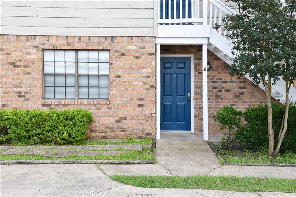700 Navarro Drive - Photo 1