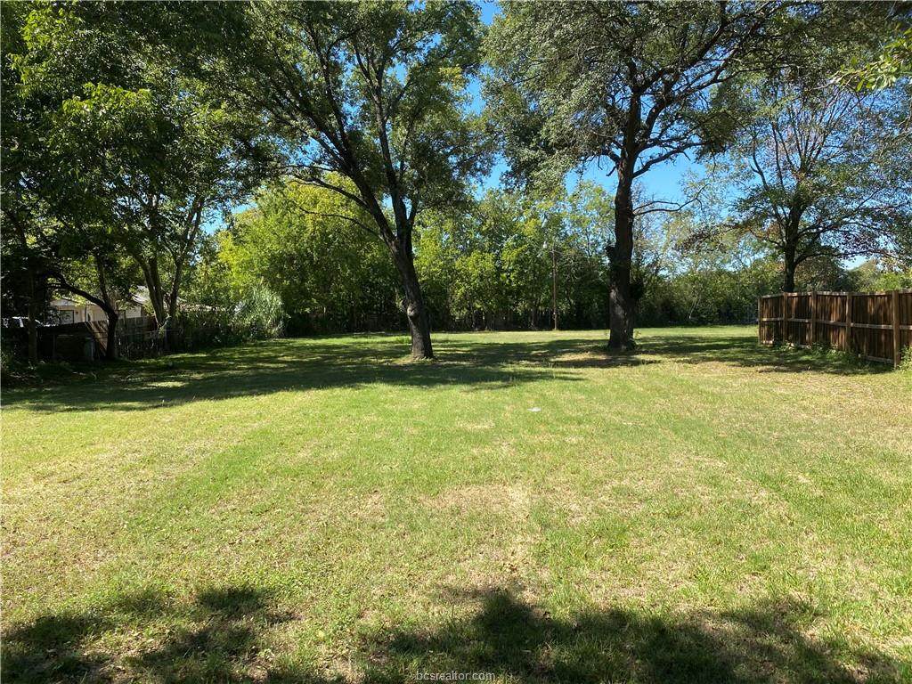 704 Commerce Street - Photo 1