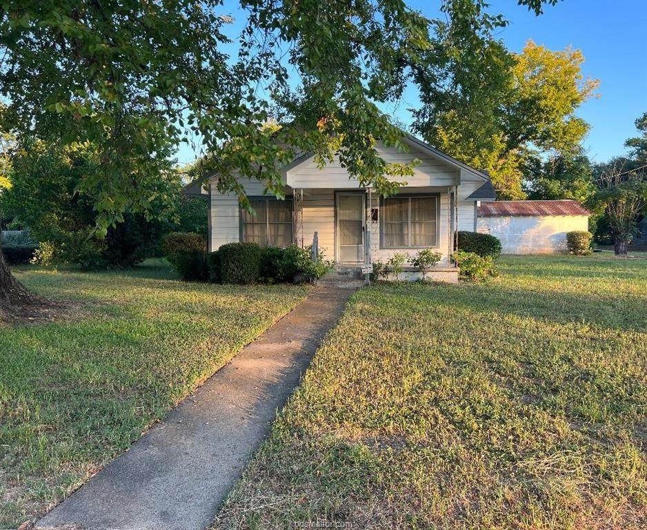 1202 Davis Street - Photo 1