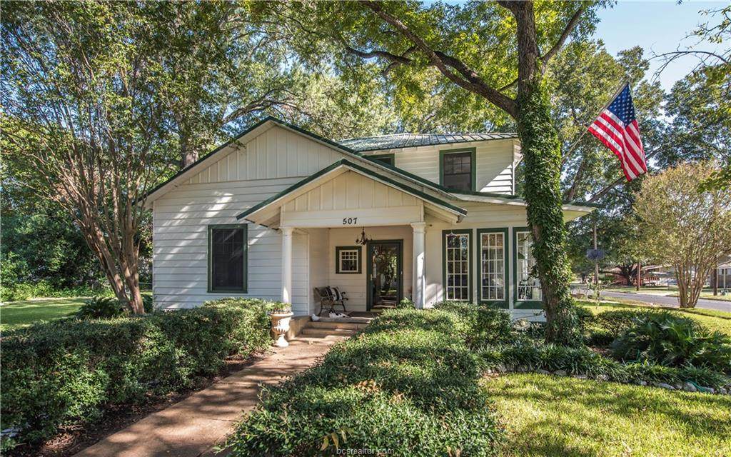 507 Mustang Street - Photo 1