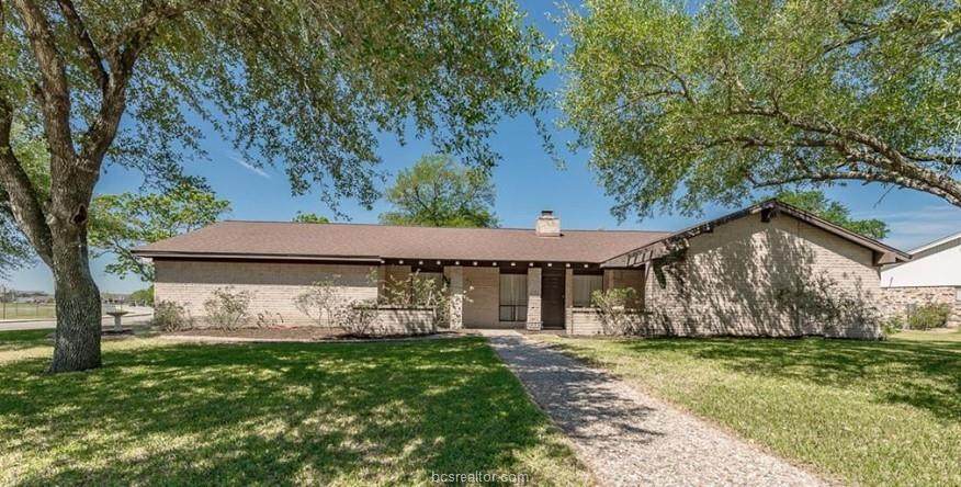 1818 Hondo Drive - Photo 1