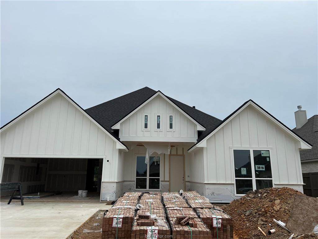 5016 Grayson Way - Photo 1