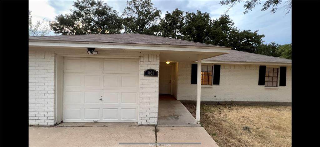 3003 Highwood Lane - Photo 1