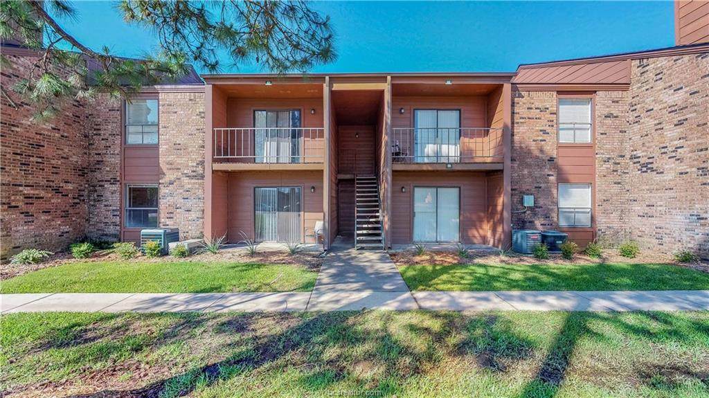 904 University Oaks Boulevard - Photo 1