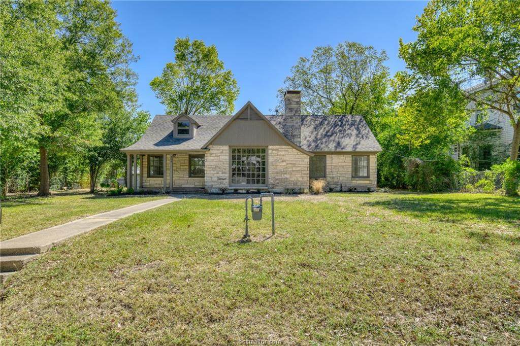 305 Haswell Drive - Photo 1